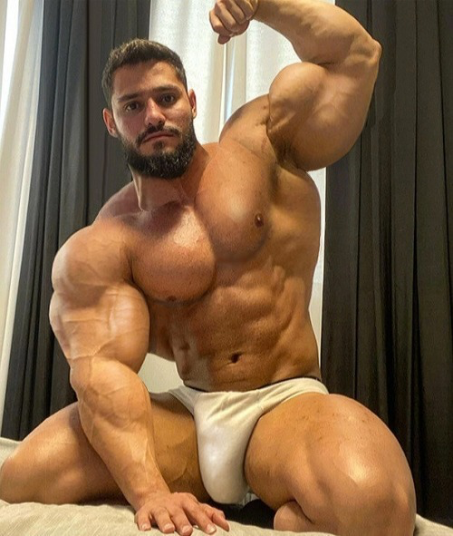 A rare shot of this guy on his knees… this is as close as it gets