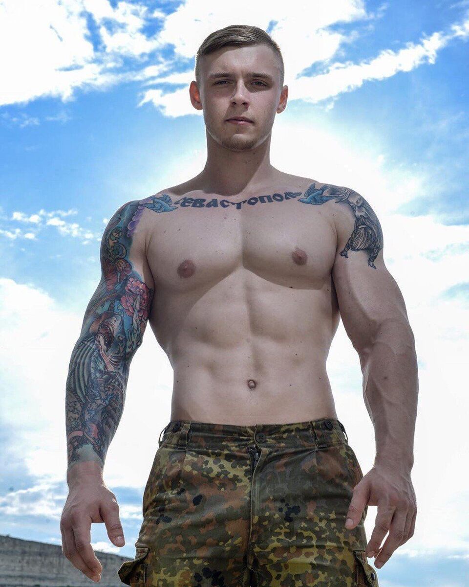 Blondish smooth muscle tatts