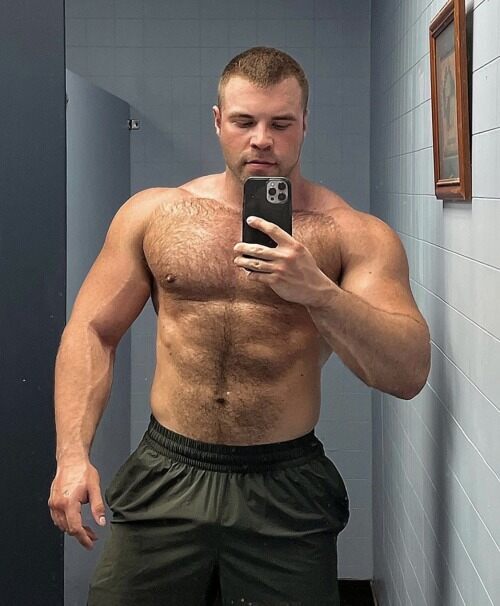 His beefy self selfie