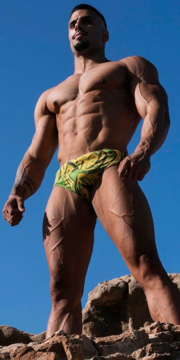 Another hunk in trunks