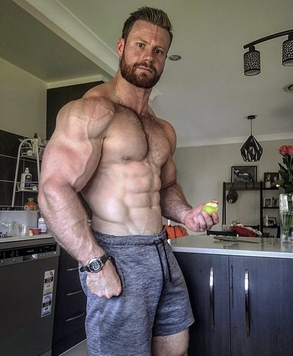 Nice sexy arms to go along with the rest of the package….