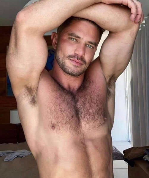 The eyes have it going… the rest is a bonus.