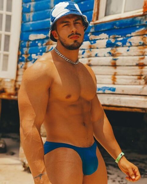 And it’s obvious which of the blue in this photo on which you are focused!