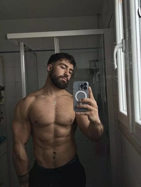 Seedy restroom selfie