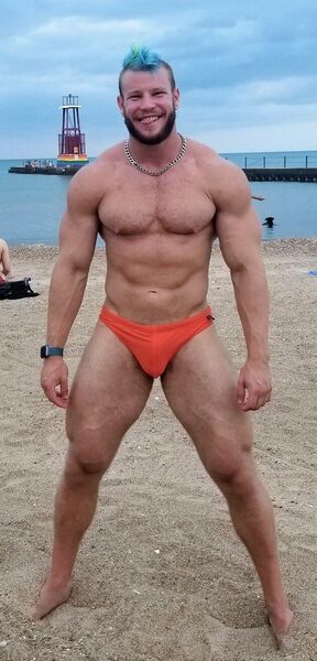 And you’re thinking… what gives with the hair… but no way I would throw him outta bed!
