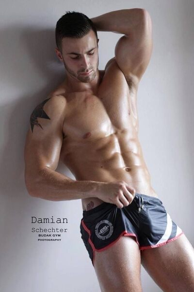 Why short shorts always need to be in style.