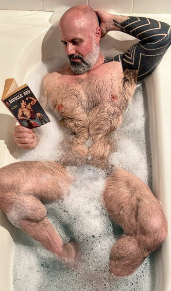 Bubble bath DILF...