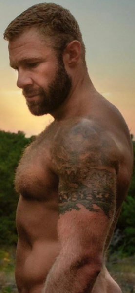 A tempting DILF indeed.