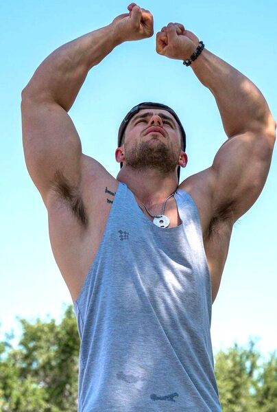 Arms begging to be worshiped and pits begging to be savored.