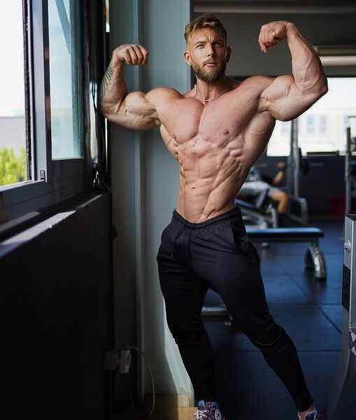 Yeah man!  Make the entire gym cum for you!