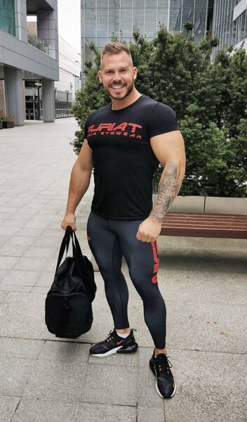 You pay your personal trainer and  he enjoys making you suffer…and you think BDSM guys are NUTZ.  🤪