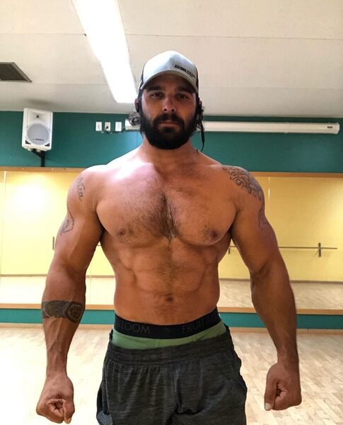 Looking for a boi to “mentor”.