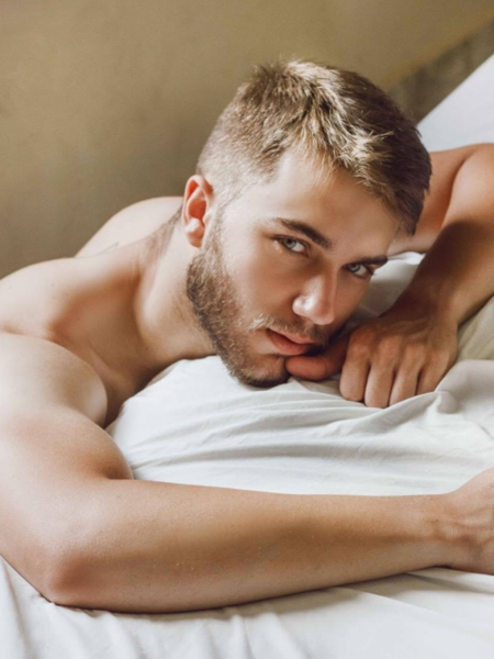 Cute and  blondish with some  nice scruff to boot
