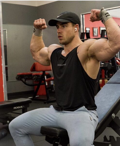 Flexing his man musk