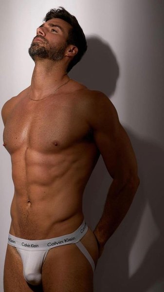And when totally erect his dick can make quite a nice shadow as well!