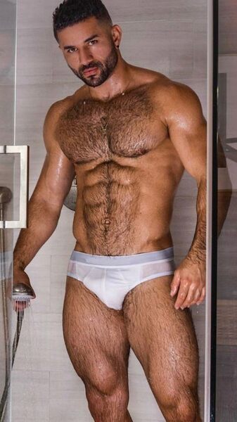 He would like you to join him for a spritz… and then more…