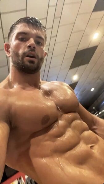 if you eat every day you train your abs every day.