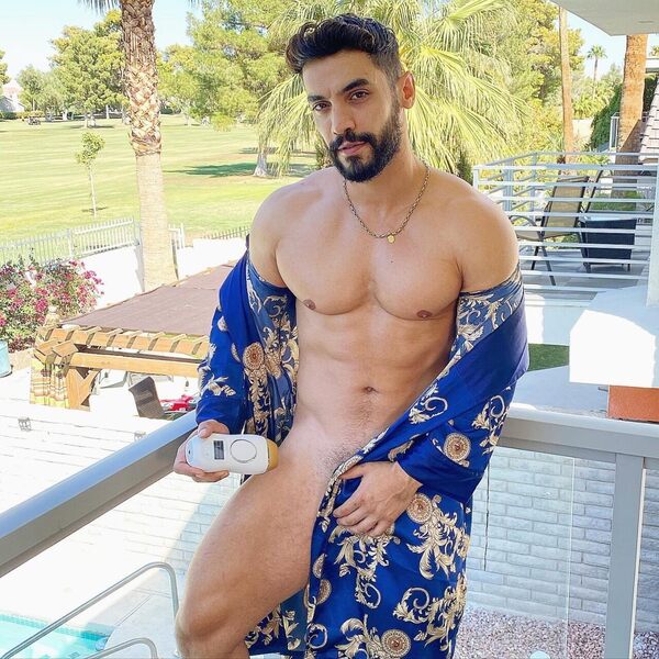 His fancy robe…