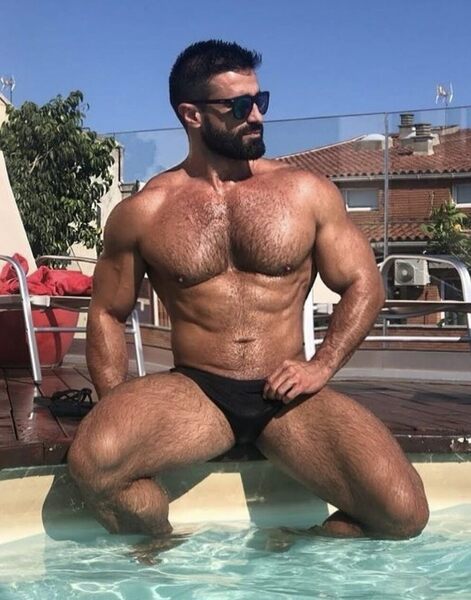 Manspreading poolside