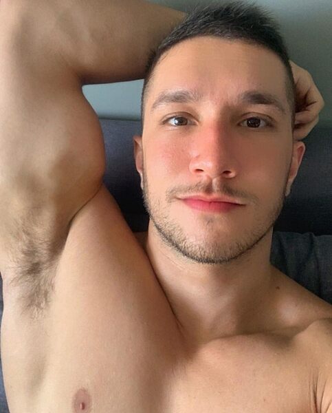 Nice right pit… and eyes