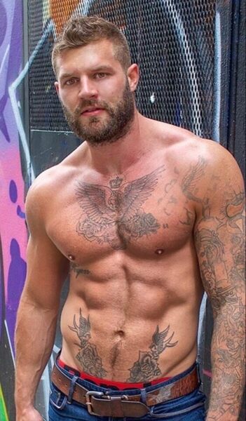 Sexy beard and bod