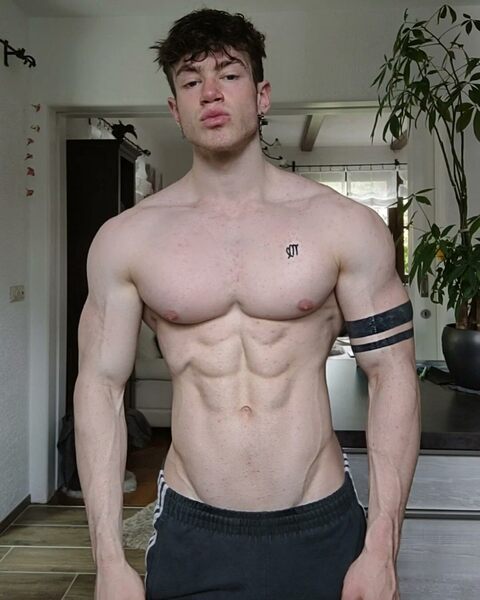 Needs to be kissed deeply!