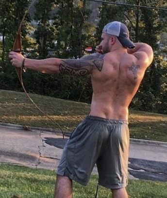 I see buns of steel under those shorts!