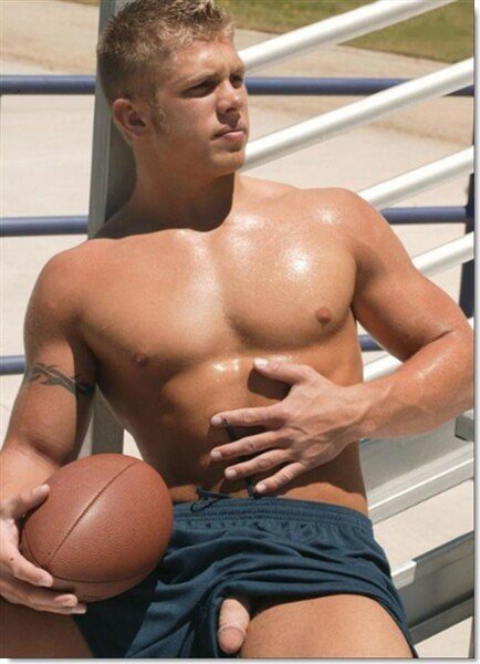 Blondish peek-a-boo and we even get to see a ball as well…