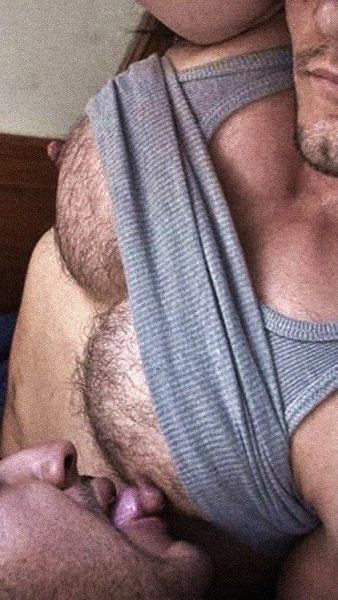 Love sucking that hairy nip