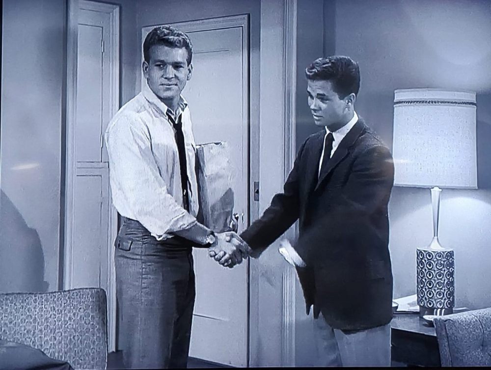 Tony Dow & Ryan O'Neal.jpg