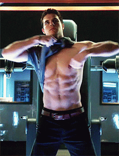 Robbie Amell.gif