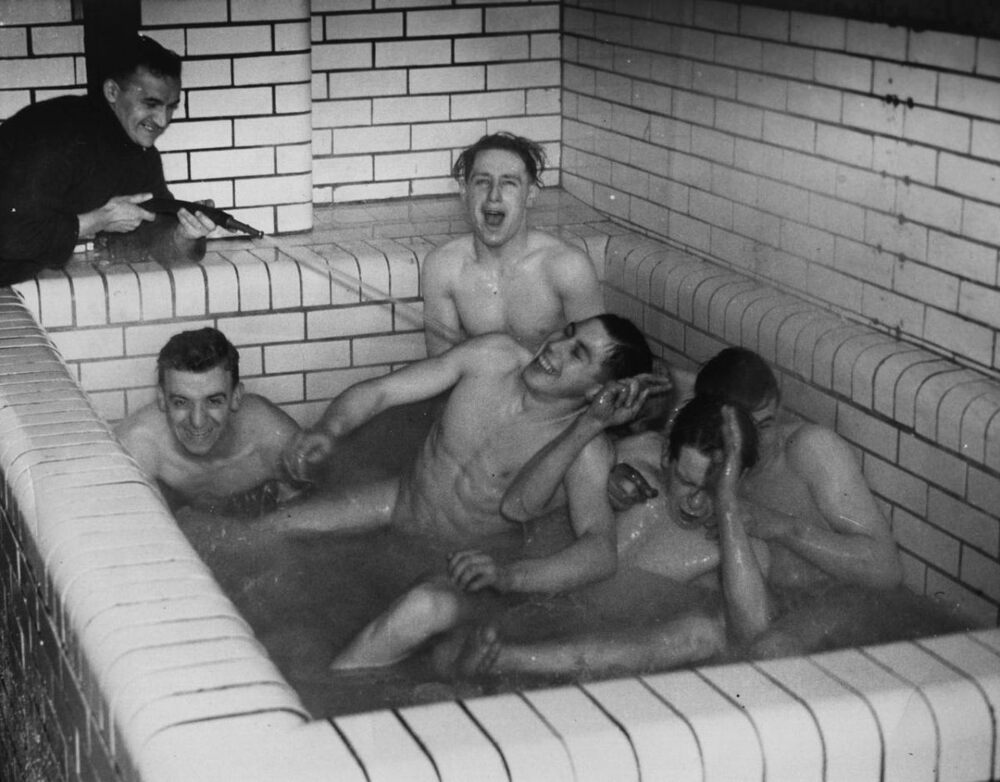 Sheffield United players 1937.jpg