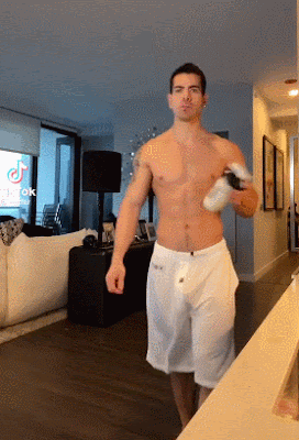boxer platicando.gif