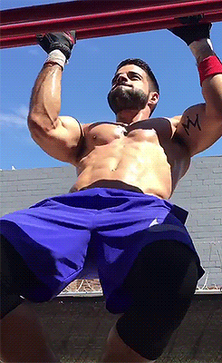 tumblr_p1x53aZodE1untprdo1_250.gif
