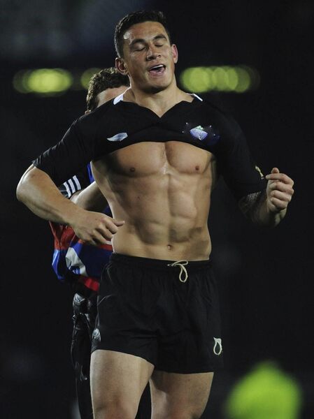hot-daddy-sonny-bill-williams-sixpack-abs-photos.jpg