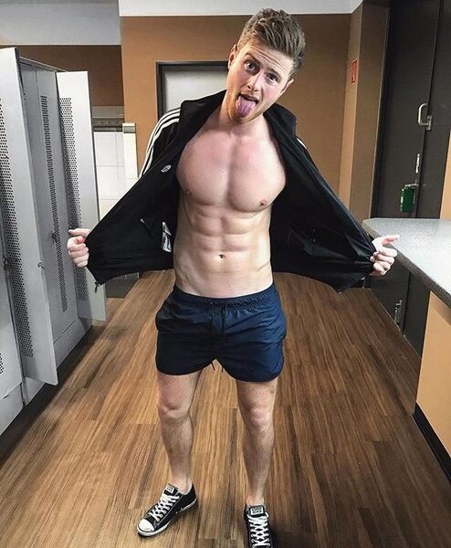 silly-shirtless-fit-jonathan-groff-sexy-body-tongue-out.jpg