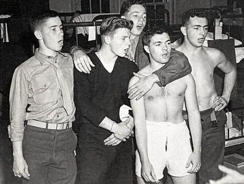 Barrack Buddies Singing.jpg