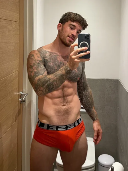 Chris Hatton.png