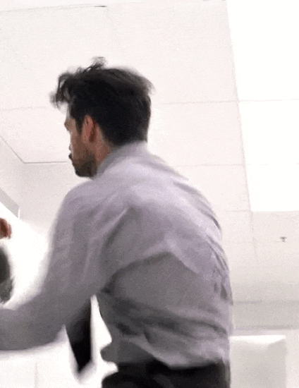 Henry_Cavill2.gif