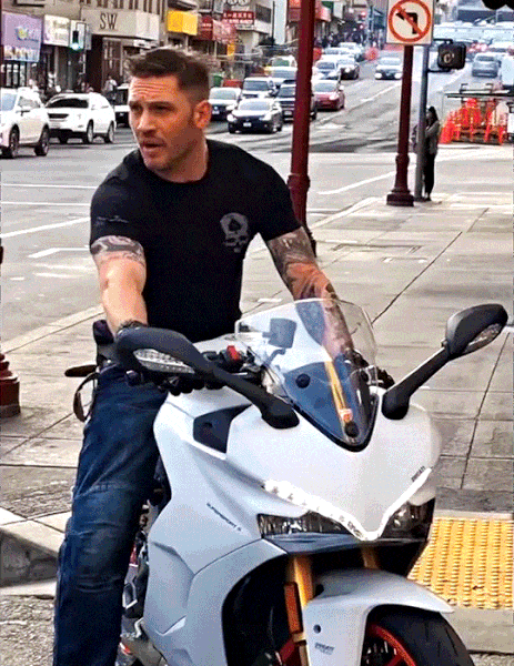 Tom Hardy.gif
