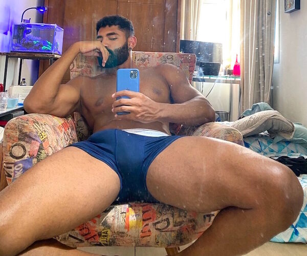 boxers-selfie-w019.jpeg
