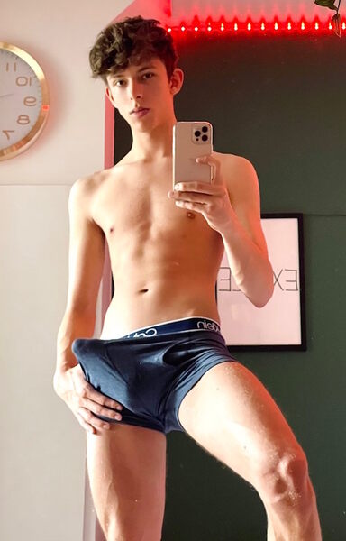 boxers-selfie-w020.jpeg