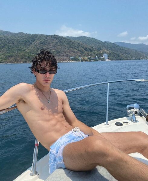 tumblr_3176578794f810da2cba051bae0b09fd_154f02d8_1280.jpg