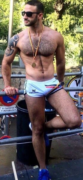 tumblr_ddda759f31eb25b7011101ca416b6a87_0e527014_1280.jpg