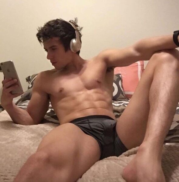 tumblr_e9e27dce91be8c7c9920f52dddb5f781_494cac69_640.jpg