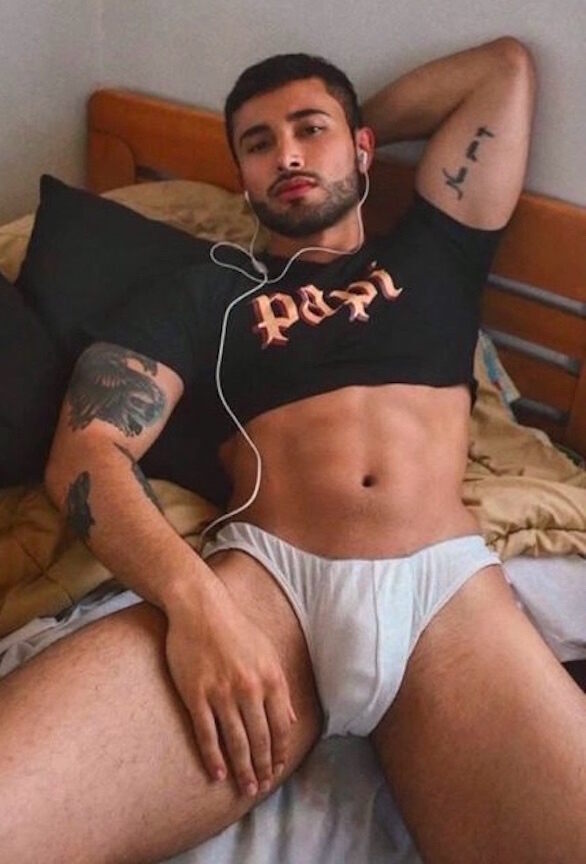 bikini-bulge-cc01.jpg