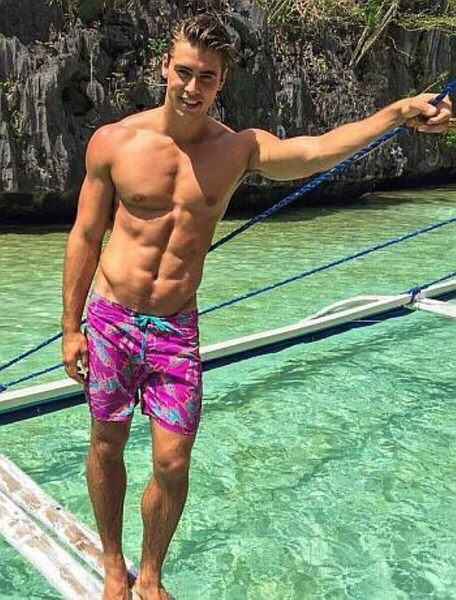 dylan-sprouse-body-actually-its-model-paolo-baorda.jpg