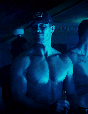 lukemacfarlane4.gif