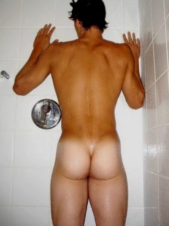 xxxshowerbutt.jpg