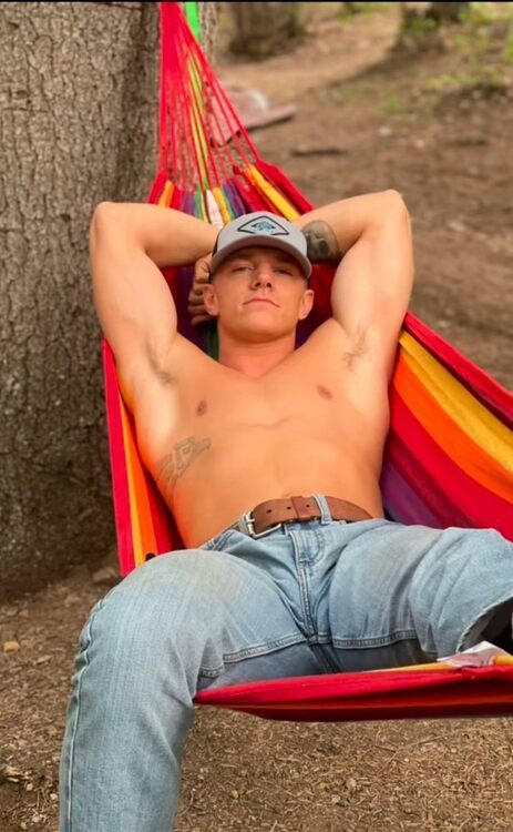 Hammock Manspread.jpg